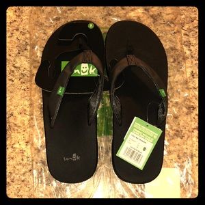 Sanuk sandles